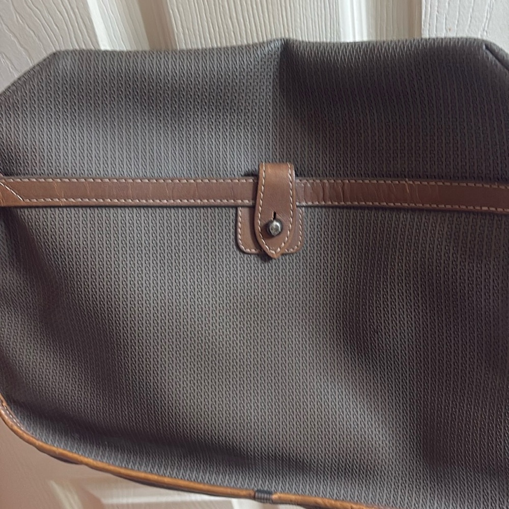 Vintage and Charles Jourdan Actif Paris bag
Size: 11’’ X 14’’ - Picture 7 of 10